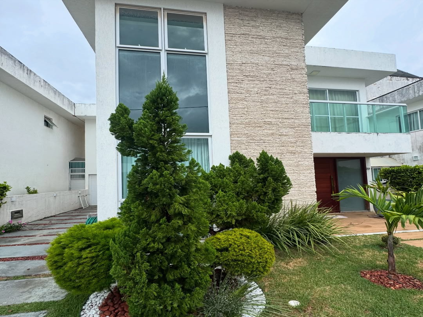 Linda casa disponível para venda em condomínio fechado